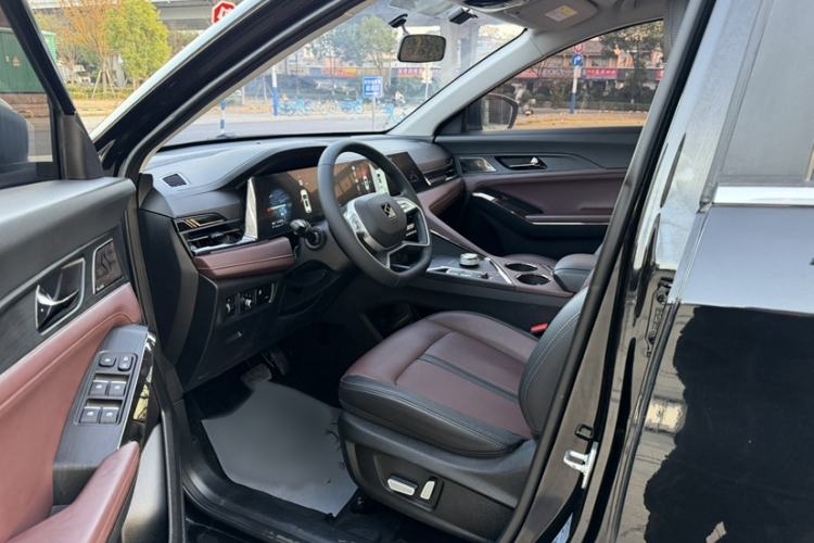 Used SOL X8 PLUS 2023 1.5 TGDI DCT Smart Edition 7-Seater