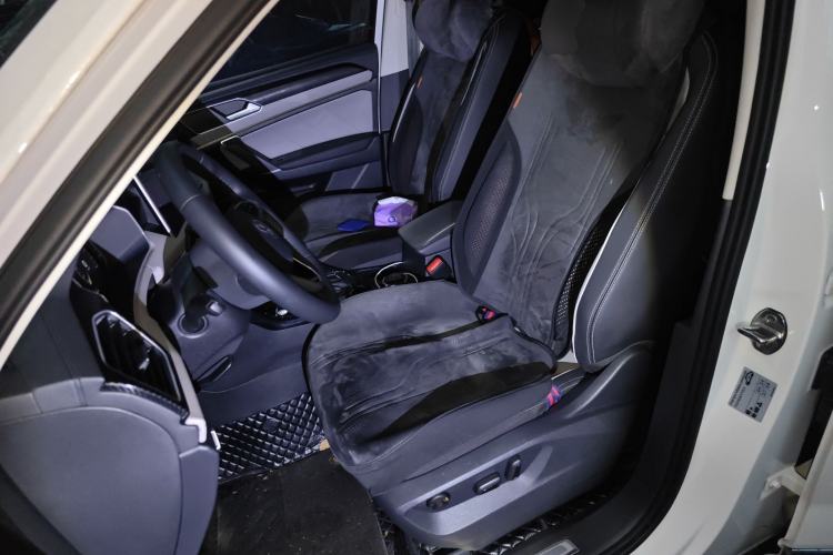 Used Volkswagen Tayron 2024 300TSI Two-Wheel-Drive Luxury Plus Advanced Version Left Front Seat