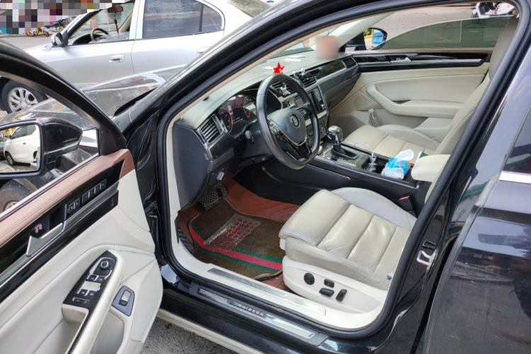 Used Volkswagen Phideon 2016 480 V6 Four-Wheel Drive Supreme Edition