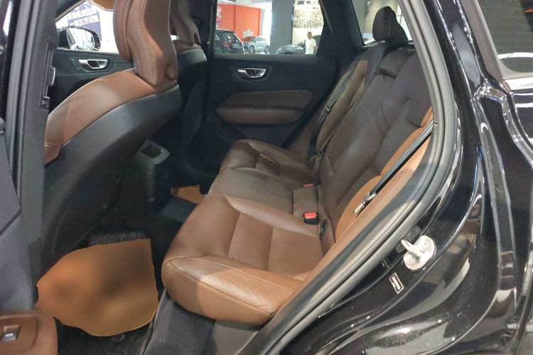 Used Volvo XC60 New Energy 2023 T8 Plug-in Hybrid Long-Range All-Wheel Drive Smart Luxury Edition Left Rear Seat