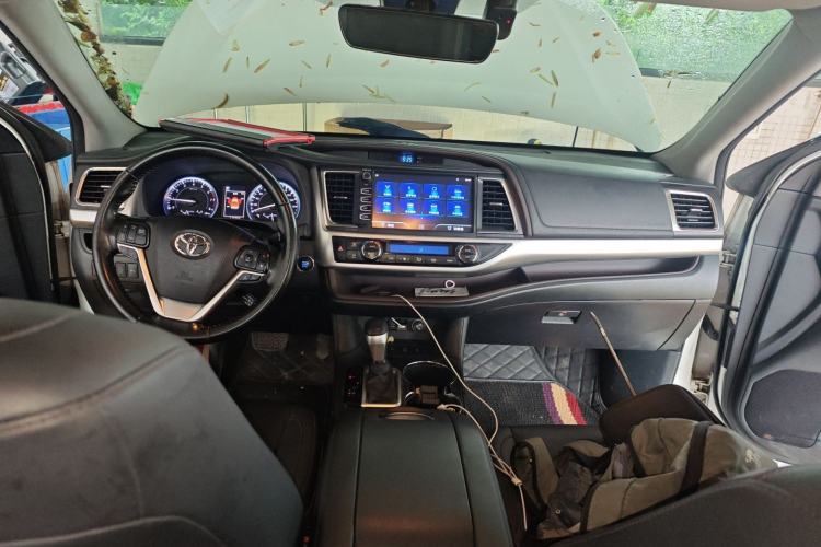 Used Toyota Highlander 2018 2.0T Four-Wheel Drive Luxury Edition 7 Seats China V Emission Standard