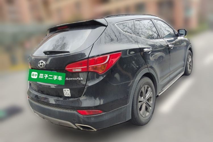 Used Hyundai Santa Fe 2015 2.4L Automatic Two-Wheel Drive Smart Version 5 Seats
