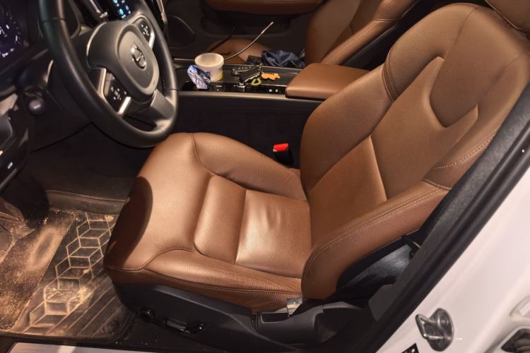 Used Volvo S60 2025 B4 Zhiyi Luxury Edition
