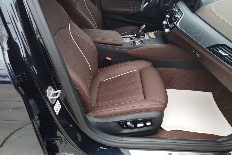 Used BMW 5 Series 2023 530Li Luxury Edition M Sport Package