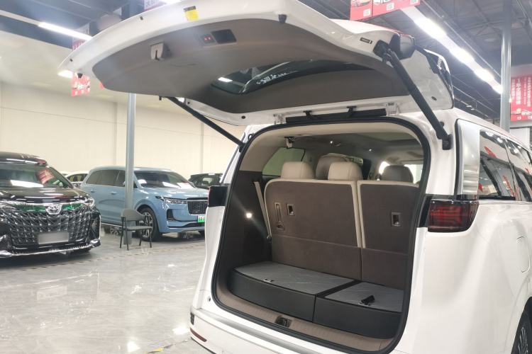 Used Denza D9 2022 DM-i 970 Four-Wheel Drive Flagship Model