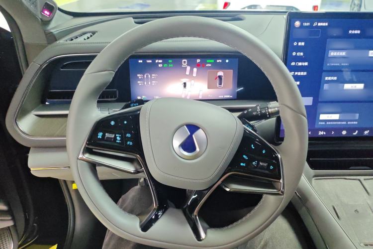 Used Denza N7 2024 630 All-Wheel Drive Intelligent Driving Max Edition Steering Wheel