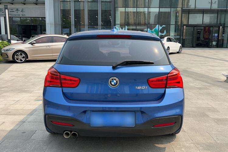 Used BMW 1 Series 2018 120i M Sport Package Exterior 5