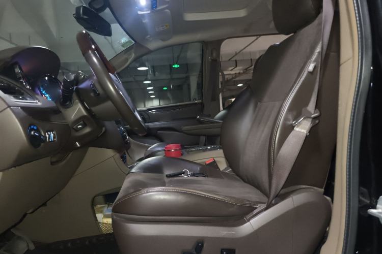 Used Chrysler Grand Voyager 2013 3.6L Luxury Edition Left Front Seat