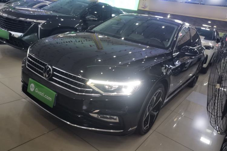 Used Volkswagen Magotan 2023 2 Million Units Limited Edition 280TSI DSG Leading Version