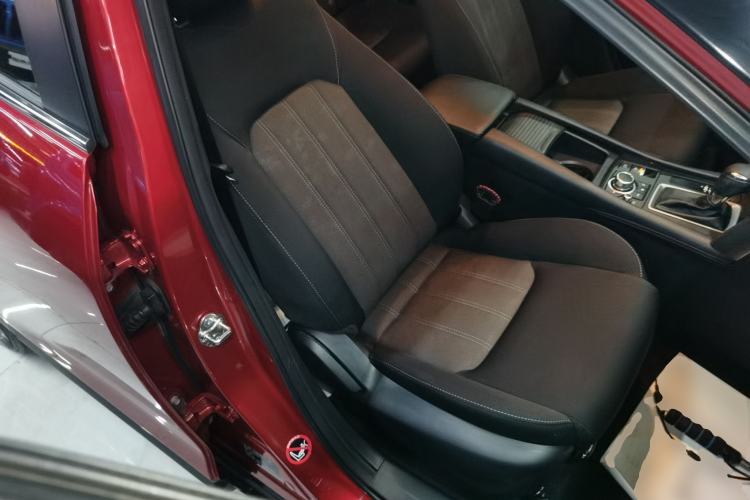 Used Mazda CX-4 2018 2.0L Automatic Two-Wheel Drive Blue Sky Dynamic Version China VI Standard Right Front Seat