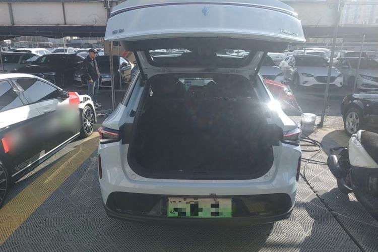 Used Livan Livan 7 2023 605 km ZHU FENG