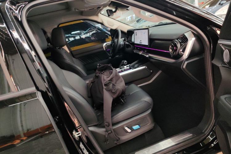 Used Tank 400 New Energy 2024 Hi4-T Off-Road Edition Right Front Seat