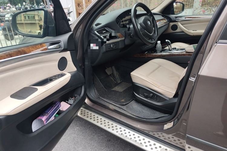 Used BMW X5 2011 xDrive35i Luxury Model
