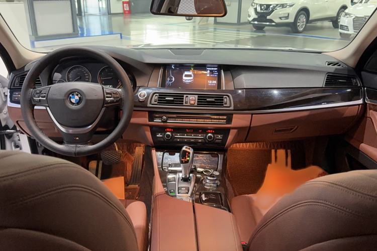 Used BMW 5 Series 2014 525Li Leading Model