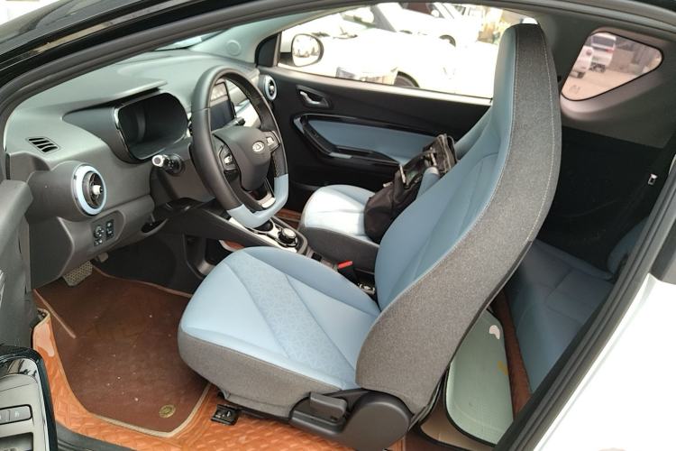 Used Chery Little Ant 2022 Sweet Pink Edition Half-Sugar Version Lithium Iron Phosphate 29.2 kWh 30 kW 301 km Left Front Seat