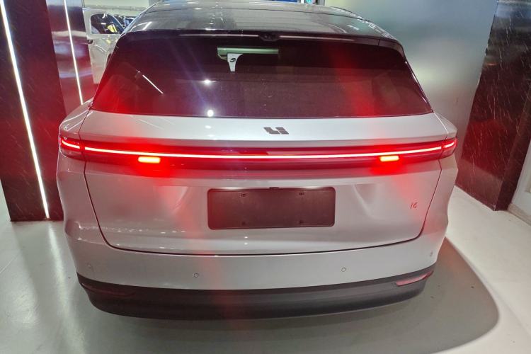 Used Li Auto i6 2025 Model Two-Wheel-Drive Standard Type
