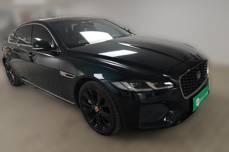 Used Jaguar XFL 2023 XFL 2.0T P250 Two-Wheel-Drive Prestige Luxury Gold Edition Front Right 45 Deg