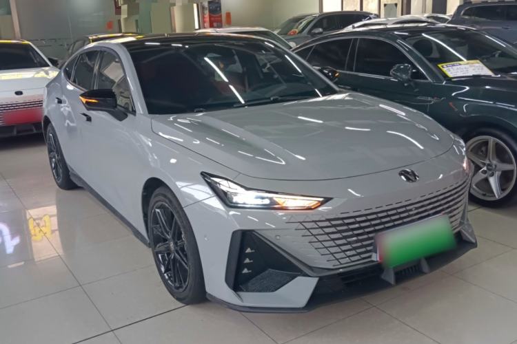 Used CHANGAN UNI-V 2022 1.5T Smart Navigation Version
