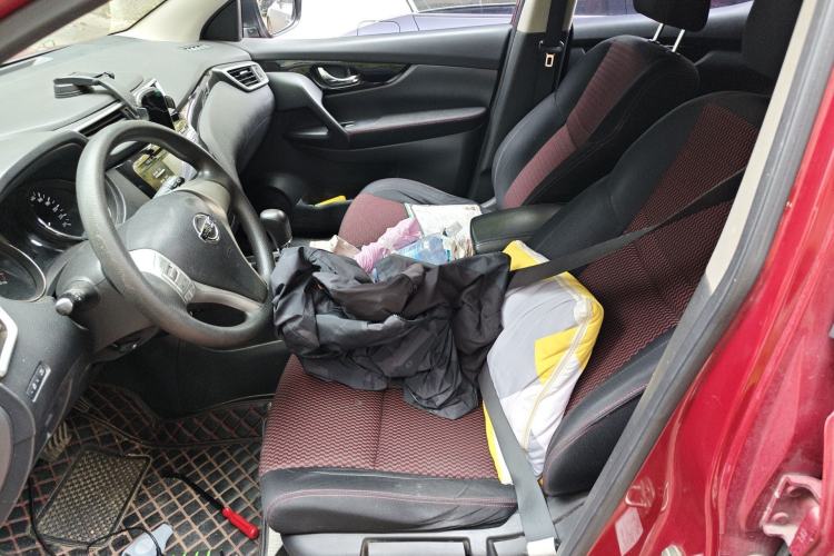 Used Nissan Qashqai 2016 2.0L CVT Elite Edition Left Front Seat