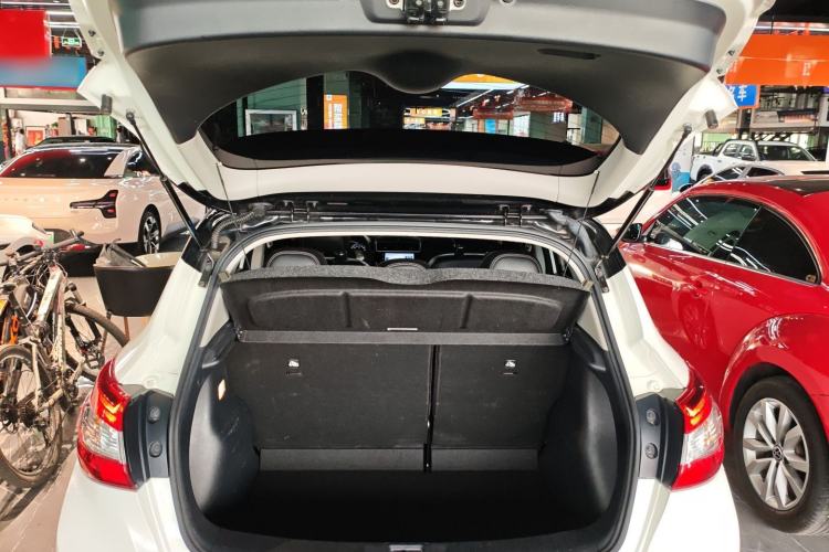 Used Nissan Tiida 2021 1.6L CVT Smart Drive Edition Trunk