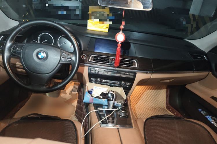 Used BMW 7 Series 2011 730Li Elegant Model Center Console