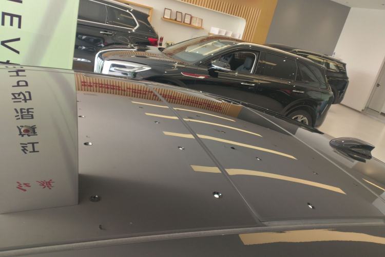 Used Hongqi H9 2024 2.0T Qixiang Private Style Edition Roof