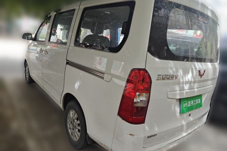 Used Wuling Rongguang V 2016 1.5L Standard Version

