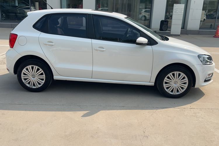 Used Volkswagen Polo 2016 1.6L Automatic Comfort Model
