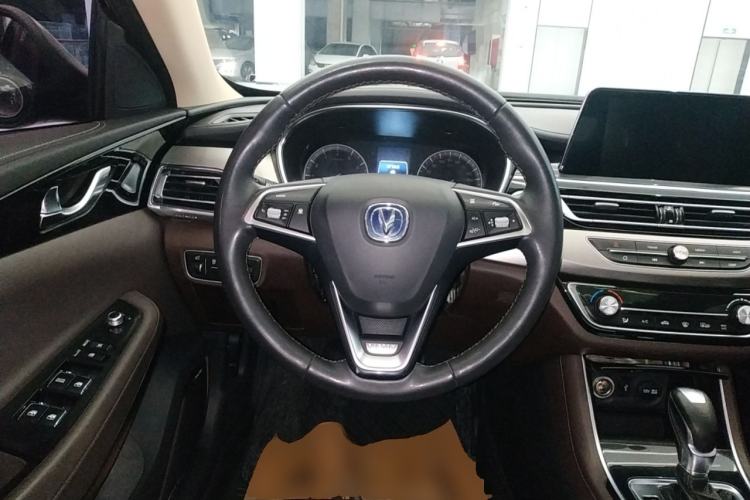 Used CHANGAN Raeton CC 2018 1.5T Automatic Elegant Starry Edition China V Standard