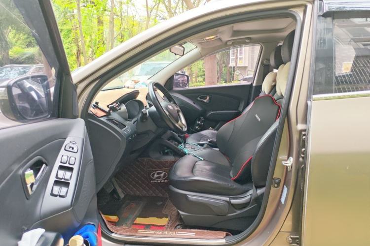 Used Hyundai ix35 2013 2.0L Automatic Two-Wheel Drive Smart GLS China IV Standard Left Front Seat