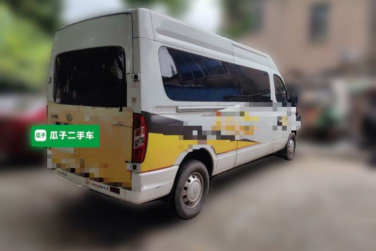 Used SAIC MAXUS Xintu V80 2021 2.0T Manual Classic Aoyuntong Long Wheelbase Mid-Roof 6/7/8/9-Seater

