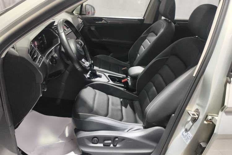 Used Volkswagen Tiguan L 2019 Restyled 330TSI Automatic Two-Wheel Drive R-Line Flagship Version China VI Standard