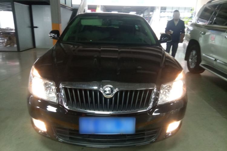 Used Skoda Octavia 2015 Classic Model 1.6L Automatic Yijie Version Front