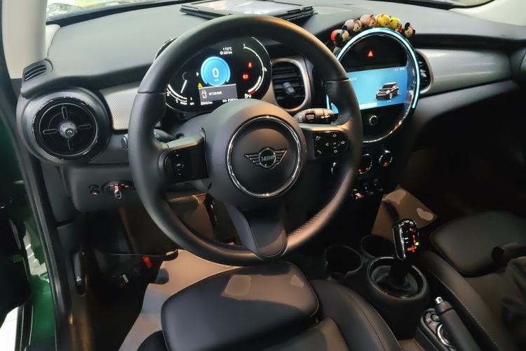 Used MINI MINI 2022 1.5T COOPER Classic Edition