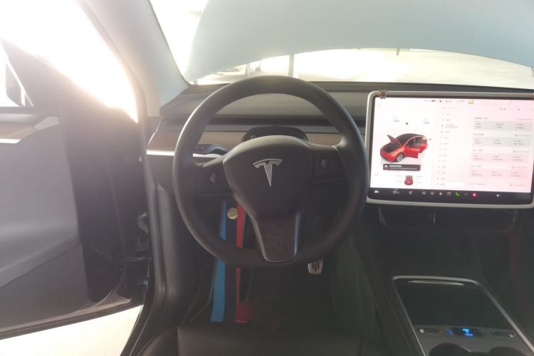 Used Tesla Model Y 2022 Rear-Wheel-Drive Version