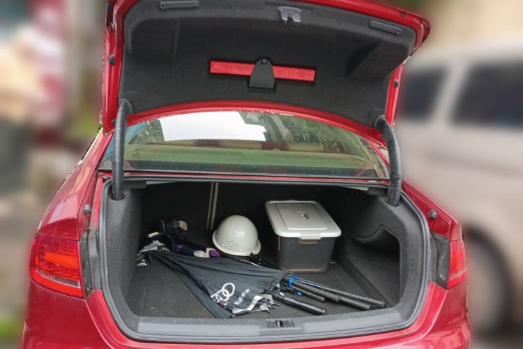 Used Audi A4L 2012 2.0 TFSI automatic Comfort trim level