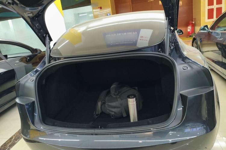 Used Tesla Model 3 2023 Rear-Wheel-Drive Version
