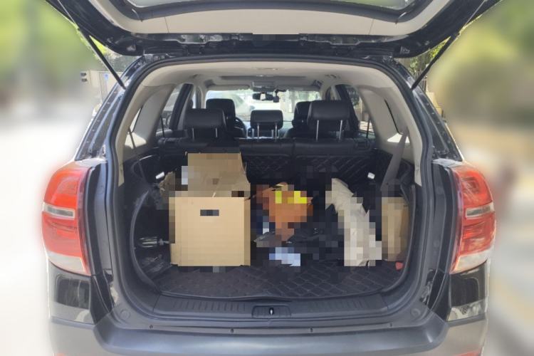 Used Chevrolet Captiva 2015 2.4L 4x4 Flagship Edition 7-Seater