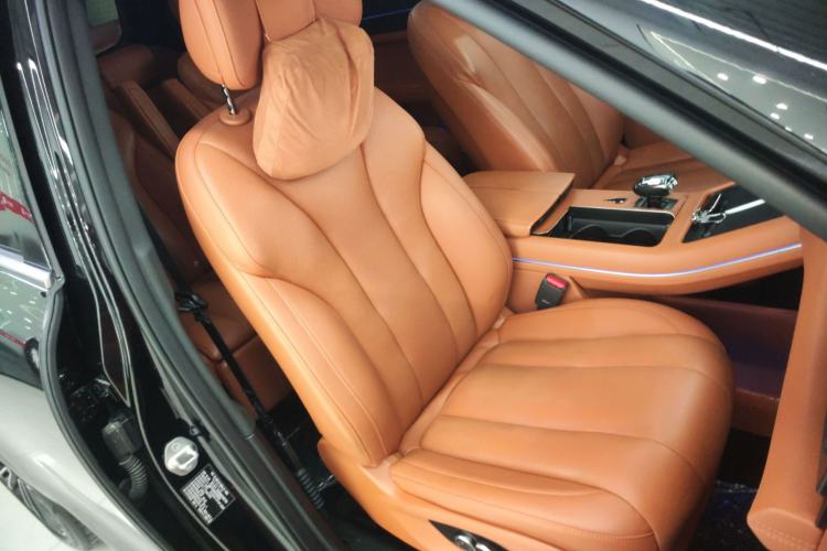 Used Hima AITO M7 2024 1.5T Intelligent Driving Rear-Drive Ultra Version 6 Seats Right Front Seat