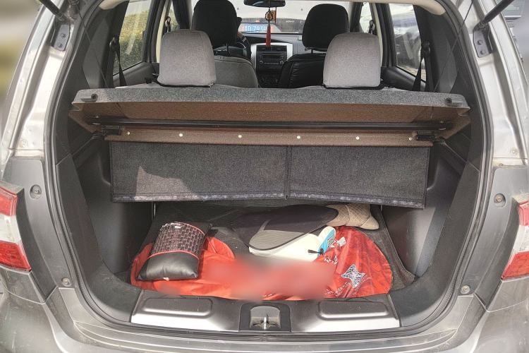 Used Nissan Livina 2013 1.6XE Manual Comfort Edition
