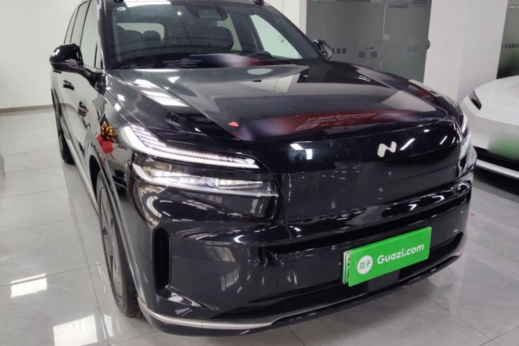 Used ONVO Luxeed L90 2025 Model—Max Six-Seater Version
