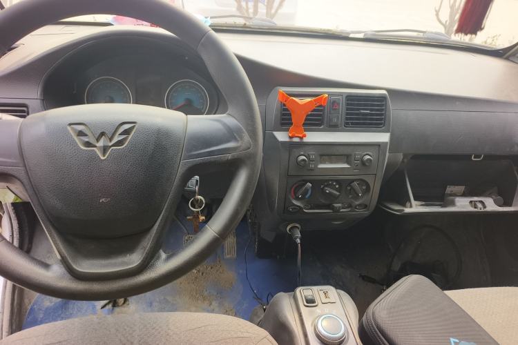 Used Wuling EV50 2021 Van Logistics Vehicle - Huishitong Ningde 41.86 kWh Inovance 2nd-Generation Electric Control System
