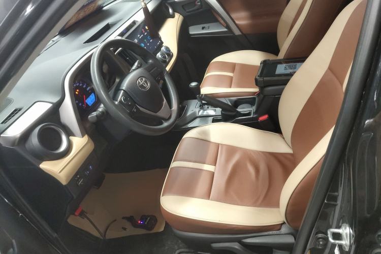 Used Toyota RAV4 2016 2.0L CVT Two-Wheel Drive Urban Edition China V Standard