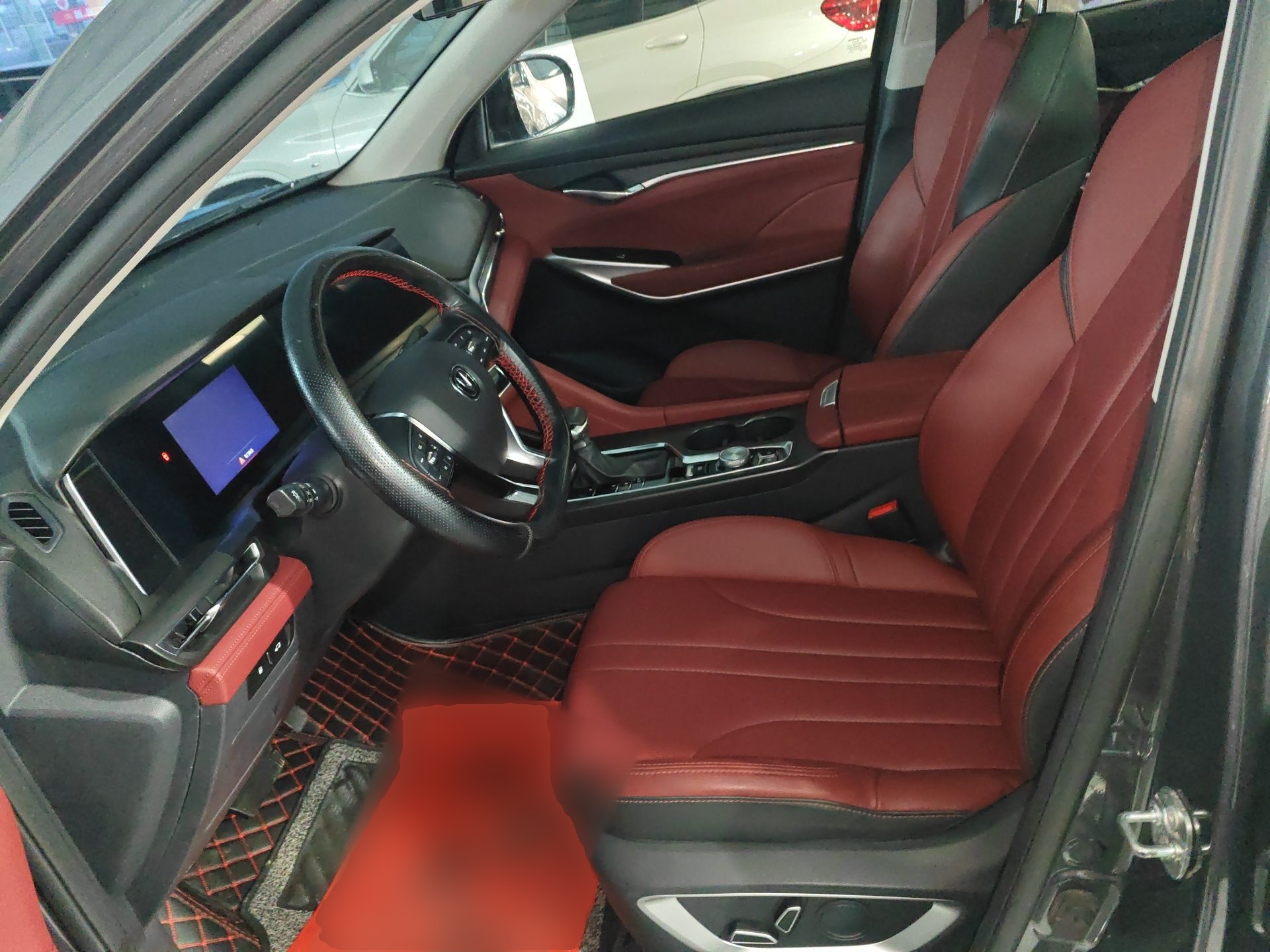 Переднее сиденье в автомобиле