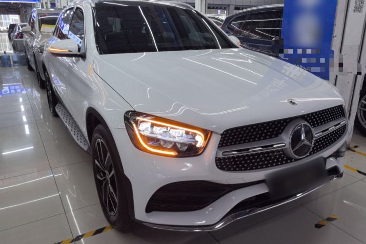 Used Mercedes-Benz GLC 2022 Second Facelift GLC 260 L 4MATIC Luxury Edition Front Right 45 Deg