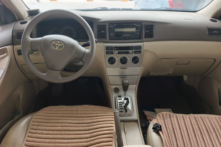 Used Toyota Corolla EX 2011 1.6L Automatic Luxury Edition Center Console