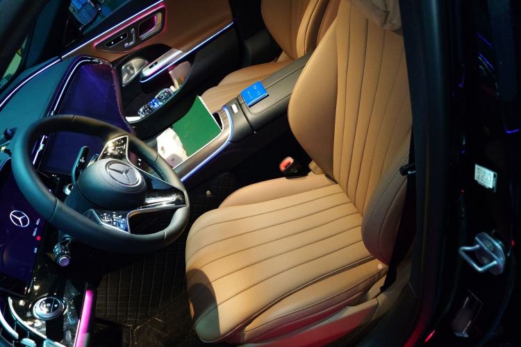 Used Mercedes-Benz E-Class 2026 E 300 L Luxury Left Front Seat