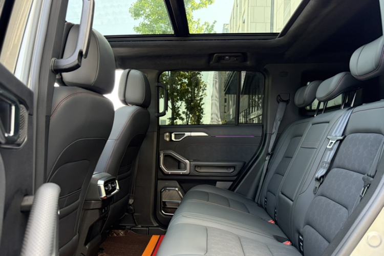 Used JETOUR Traveler 2023 2.0T All-Wheel Drive Conquer PRO
