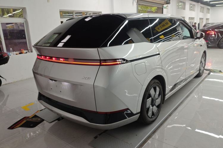 Used XPeng X9 2024 702 Ultra-Long Range Max Rear Right 45 Deg