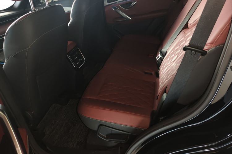 Used JETOUR X70 PLUS 2023 1.5T DCT Brave PLUS 5-Seater